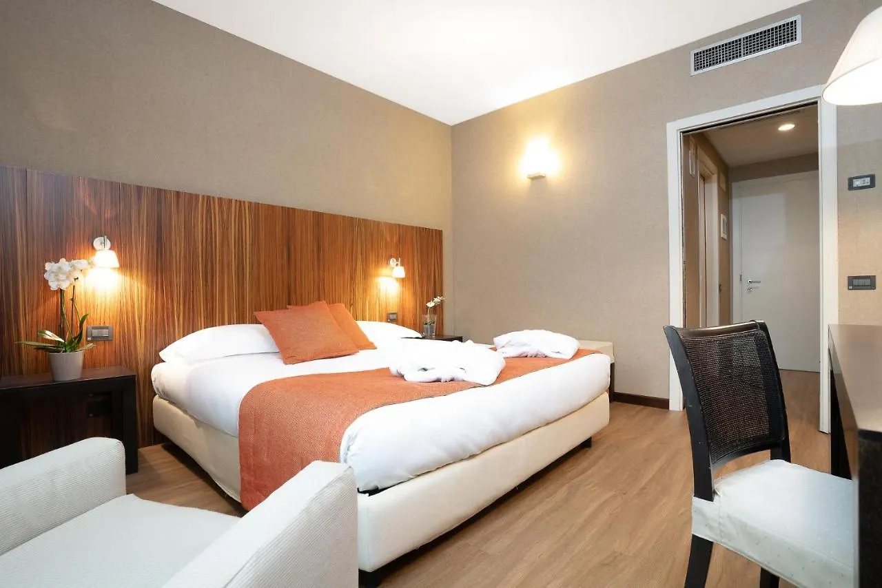 Hotel Viest Vicenza 4*,  Italy